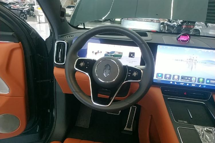 Used Hima AITO M8 2025 Extended-Range Ultra Version 53.4 kWh 6-Seater Edition Steering Wheel