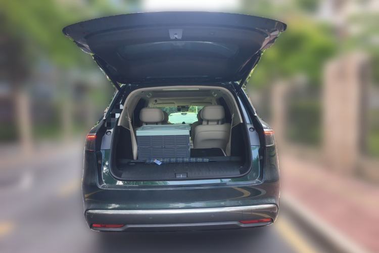 Used Hima AITO M8 2025 Extended-Range Max+ Version 53.4 kWh 6-Seater Edition Trunk