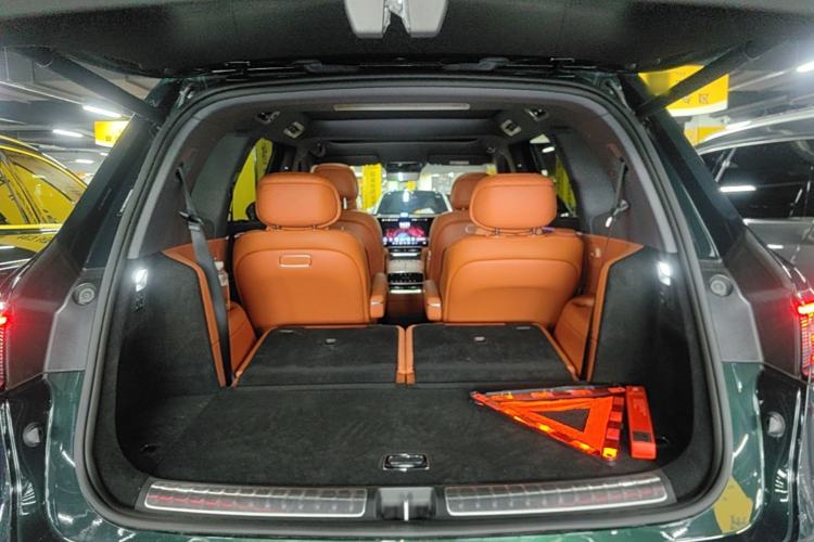 Used Hima AITO M8 2025 Extended-Range Ultra Version 53.4 kWh 6-Seater Edition Trunk