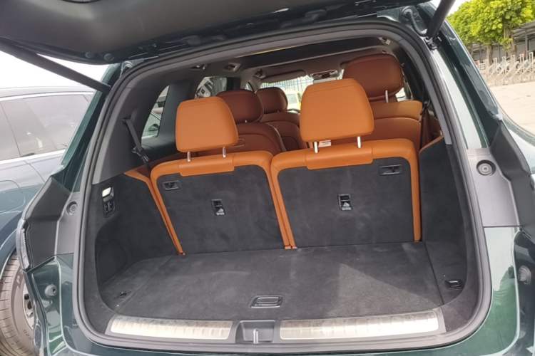 Used Hima AITO M8 2025 Extended-Range Ultra Version 53.4 kWh 6-Seater Edition Trunk