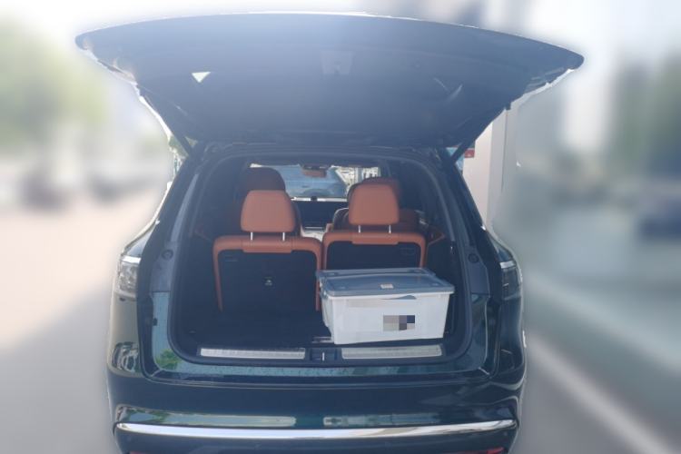Used Hima AITO M8 2025 Extended-Range Ultra Version 53.4 kWh 6-Seater Edition Trunk