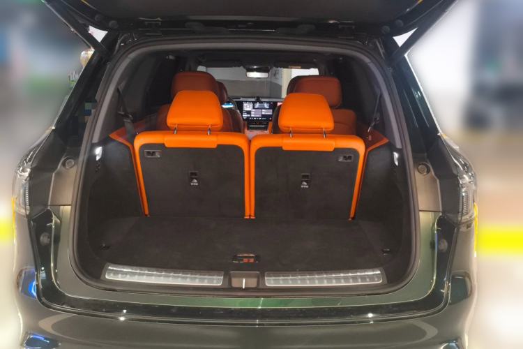 Used Hima AITO M8 2025 Extended-Range Ultra Version 53.4 kWh 6-Seater Edition Trunk