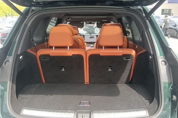 Used Hima AITO M8 2025 Extended-Range Max+ Version 53.4 kWh 5-Seater Edition Trunk