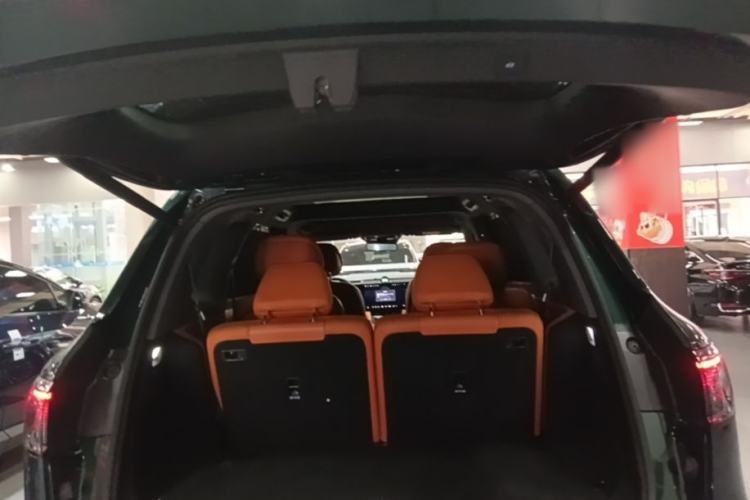 Used Hima AITO M8 2025 Extended-Range Ultra Version 53.4 kWh 6-Seater Edition Trunk