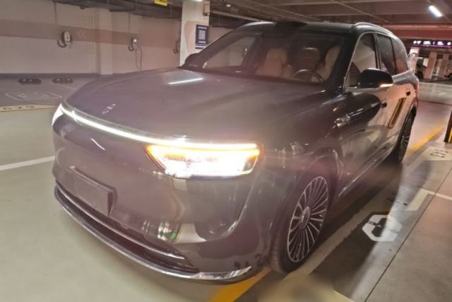 Used Hima AITO M8 2025 Extended-Range Ultra Version 53.4 kWh 6-Seater Edition