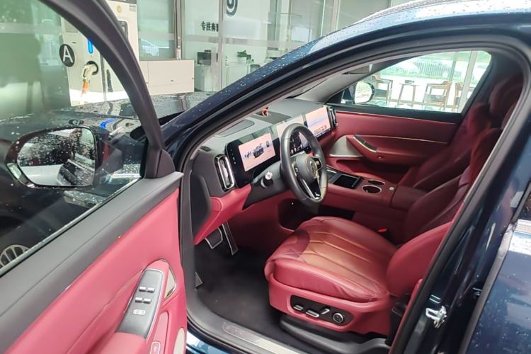 Used Hima AITO M8 2025 Extended-Range Ultra Version 53.4 kWh 5-Seater Edition Driver Seat