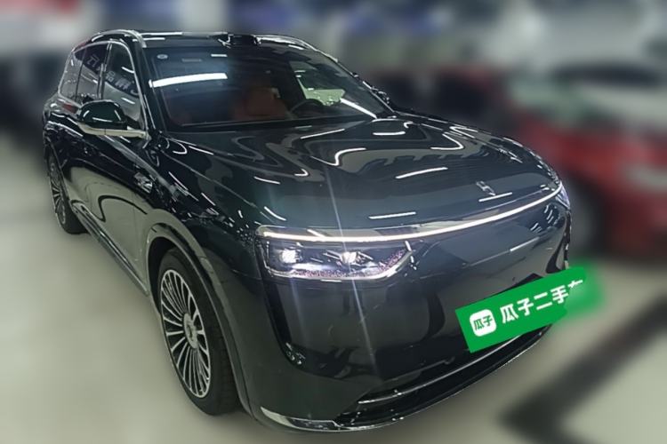 Used Hima AITO M8 2025 Extended-Range Max+ Version 53.4 kWh 6-Seater Edition Front Right 45 Deg