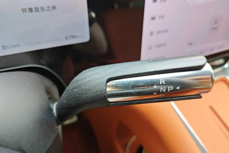 Used Hima AITO M8 2025 Model, Pure Electric Max+ Six-Seat Long-Range Version Gear Lever