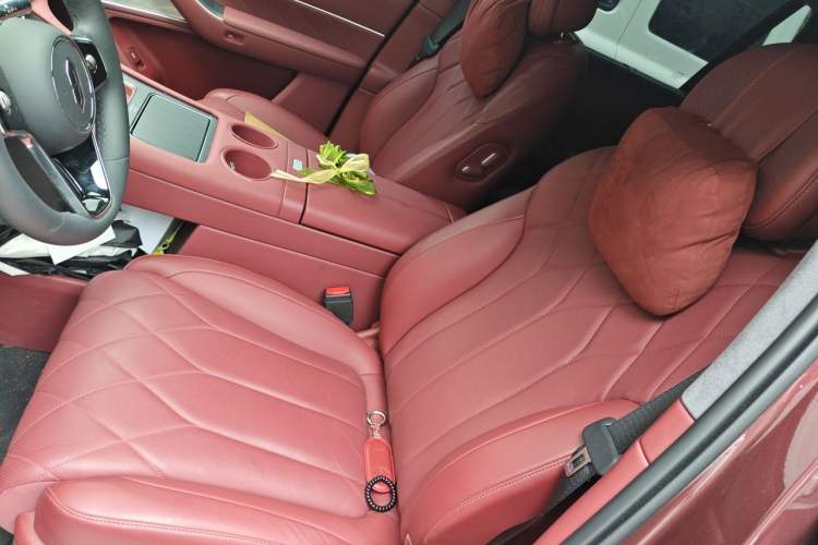 Used Hima AITO M8 2025 Extended-Range Ultra Version 53.4 kWh 6-Seater Edition Left Front Seat