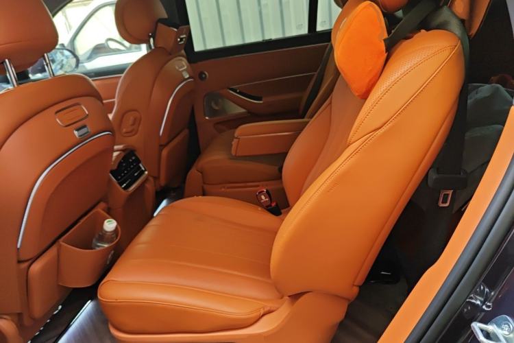 Used Hima AITO M8 2025 Model, Pure Electric Max+ Six-Seat Long-Range Version Left Rear Seat