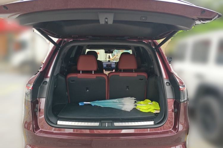 Used Hima AITO M8 2025 Extended-Range Ultra Version 53.4 kWh 6-Seater Edition Trunk