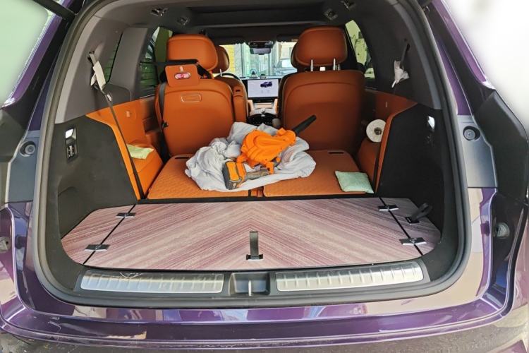 Used Hima AITO M8 2025 Model, Pure Electric Max+ Six-Seat Long-Range Version Trunk
