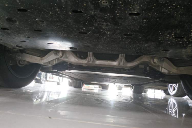 Used Hima AITO M8 2025 Model Pure Electric Ultra Six-Seat Four-Wheel-Drive Version Chassis Rear Left