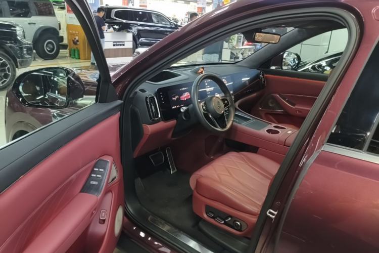 Used Hima AITO M8 2025 Extended-Range Ultra Version 53.4 kWh 5-Seater Edition Driver Seat