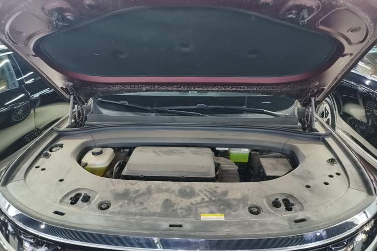 Used Hima AITO M8 2025 Extended-Range Ultra Version 53.4 kWh 5-Seater Edition Engine Bay