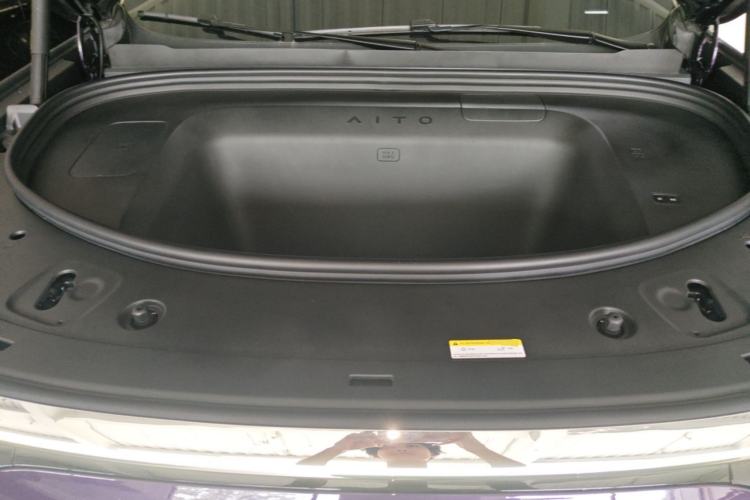 Used Hima AITO M8 2025 Model Pure Electric Ultra Six-Seat Four-Wheel-Drive Version Engine Bay