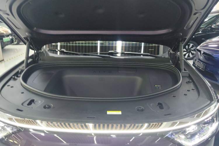 Used Hima AITO M8 2025 Model Pure Electric Max+ Five-Seat Long-Range Version Engine Bay