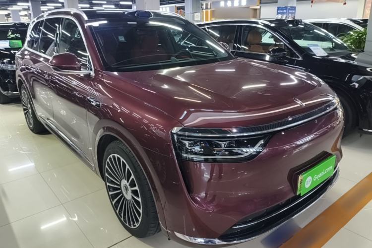 Used Hima AITO M8 2025 Extended-Range Ultra Version 53.4 kWh 5-Seater Edition Front Right 45 Deg