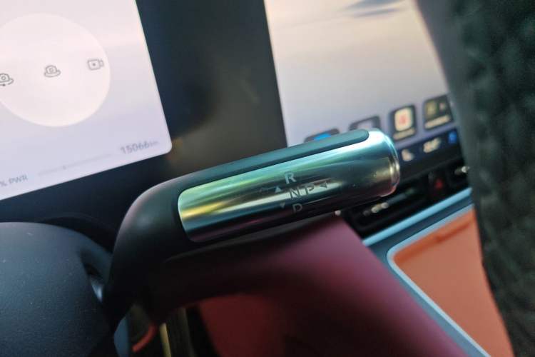 Used Hima AITO M8 2025 Extended-Range Ultra Version 53.4 kWh 6-Seater Edition Gear Lever