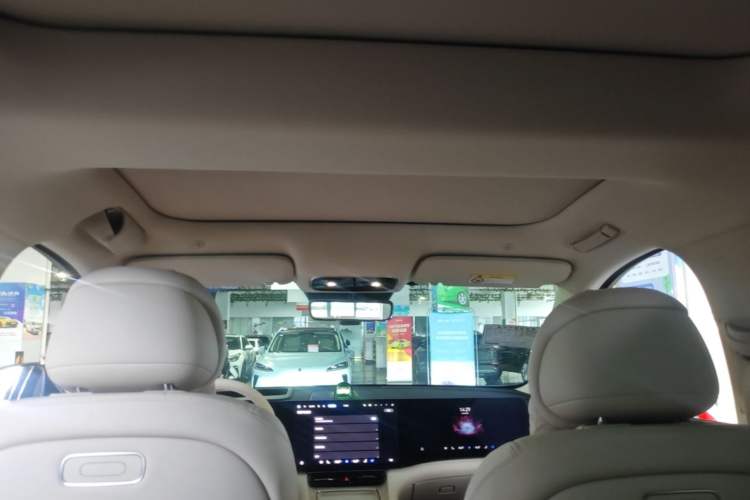 Used Hima AITO M8 2025 Extended-Range Max+ Version 53.4 kWh 5-Seater Edition Headliner