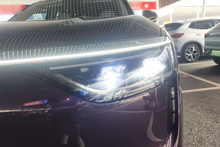 Used Hima AITO M8 2025 Model, Pure Electric Max+ Six-Seat Long-Range Version Left Front Headlight