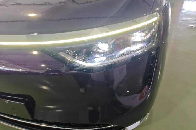 Used Hima AITO M8 2025 Extended-Range Max+ Version 53.4 kWh 5-Seater Edition Left Front Headlight