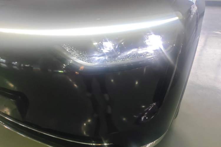 Used Hima AITO M8 2025 Extended-Range Max+ Version 53.4 kWh 5-Seater Edition Left Front Headlight