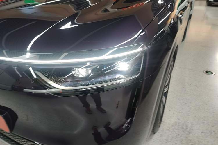 Used Hima AITO M8 2025 Model Pure Electric Max+ Five-Seater All-Wheel-Drive (896-line LiDAR) Left Front Headlight