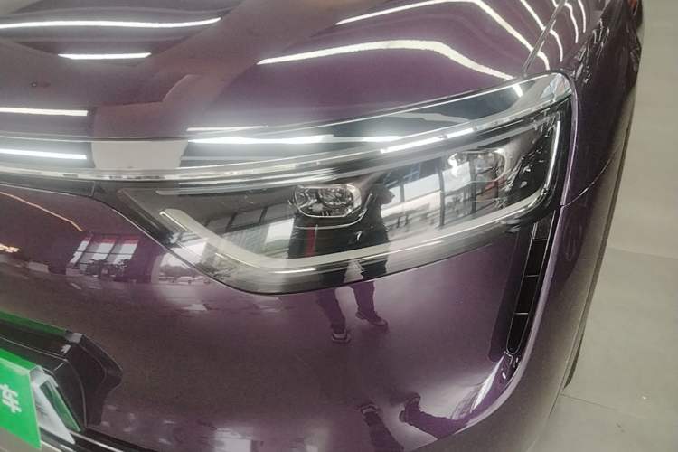 Used Hima AITO M8 2025 Extended-Range Max+ Version 53.4 kWh 5-Seater Edition Left Front Headlight