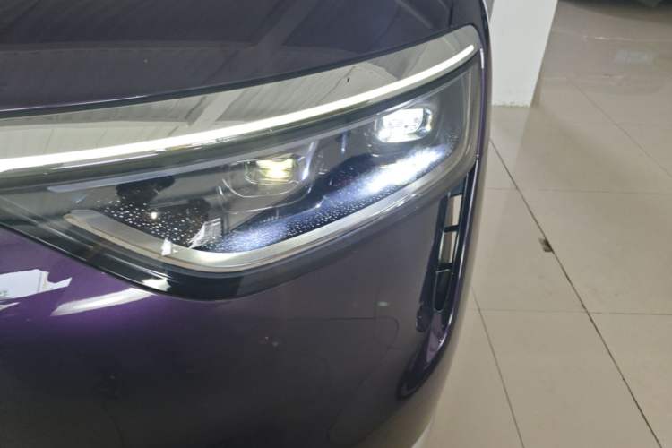 Used Hima AITO M8 2025 Model Pure Electric Ultra Six-Seat Four-Wheel-Drive Version Left Front Headlight