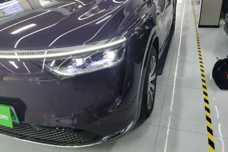 Used Hima AITO M8 2025 Model Pure Electric Max+ Five-Seat Long-Range Version Left Front Headlight