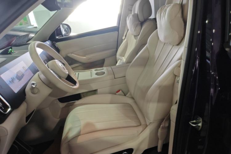 Used Hima AITO M8 2025 Extended-Range Max+ Version 53.4 kWh 5-Seater Edition Left Front Seat