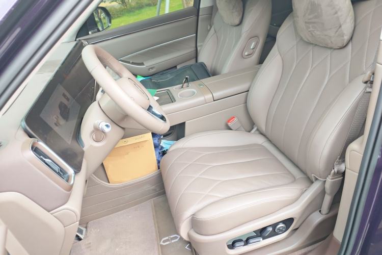 Used Hima AITO M8 2025 Model Pure Electric Max+ Five-Seat Long-Range Version Left Front Seat