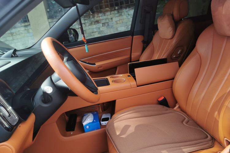 Used Hima AITO M8 2025 Model Pure Electric Max+ Five-Seat Long-Range Version Left Front Seat