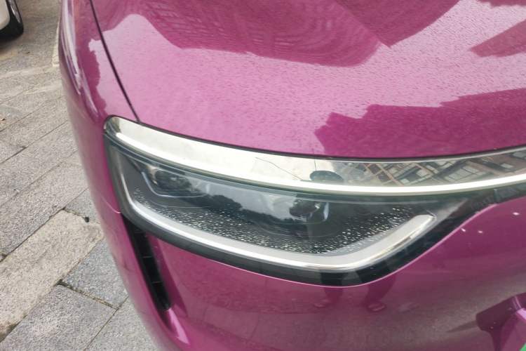 Used Hima AITO M8 2025 Extended-Range Max+ Version 53.4 kWh 5-Seater Edition Right Front Headlight