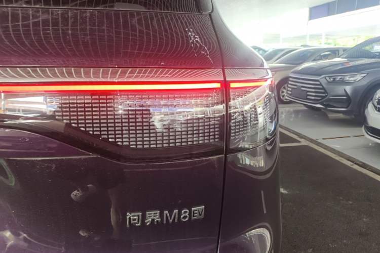 Used Hima AITO M8 2025 Model, Pure Electric Max+ Six-Seat Long-Range Version Right Rear Taillight