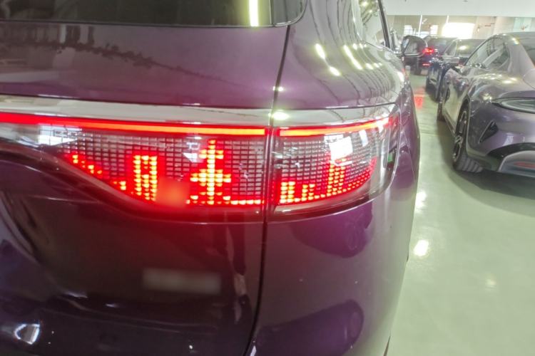 Used Hima AITO M8 2025 Extended-Range Max+ Version 53.4 kWh 5-Seater Edition Right Rear Taillight