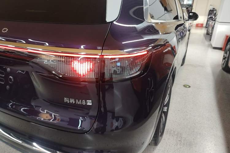 Used Hima AITO M8 2025 Model Pure Electric Max+ Five-Seater All-Wheel-Drive (896-line LiDAR) Right Rear Taillight
