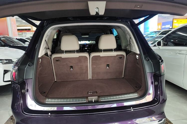 Used Hima AITO M8 2025 Extended-Range Max+ Version 53.4 kWh 6-Seater Edition Trunk
