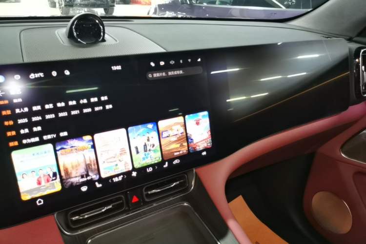 Used Hima AITO M8 2025 Extended-Range Ultra Version 53.4 kWh 5-Seater Edition Audio And AC Panel