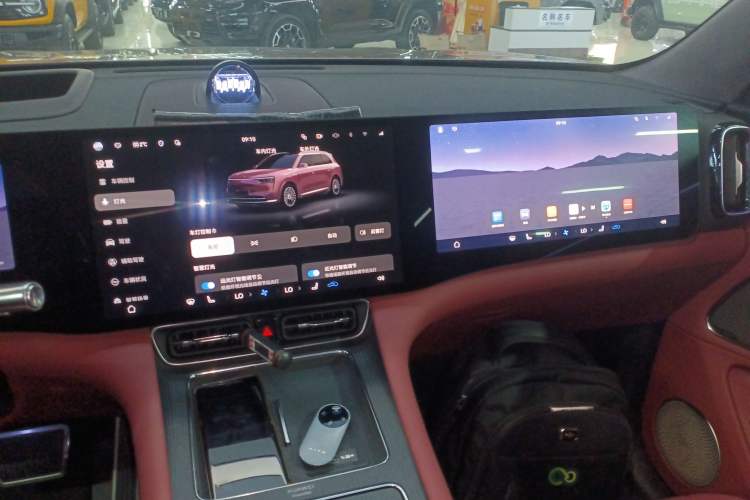 Used Hima AITO M8 2025 Extended-Range Ultra Version 53.4 kWh 5-Seater Edition Audio And AC Panel