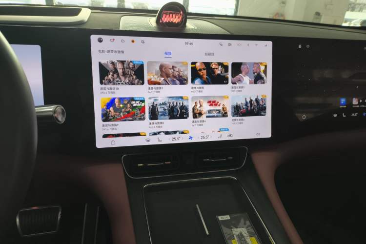 Used Hima AITO M8 2025 Extended-Range Ultra Version 53.4 kWh 5-Seater Edition Audio And AC Panel