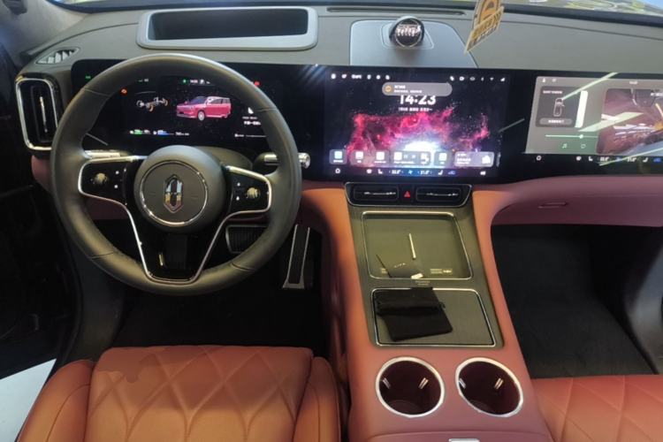 Used Hima AITO M8 2025 Extended-Range Ultra Version 53.4 kWh 5-Seater Edition Center Console