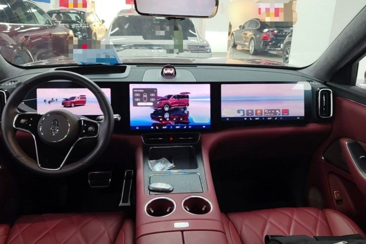 Used Hima AITO M8 2025 Extended-Range Ultra Version 53.4 kWh 5-Seater Edition Center Console