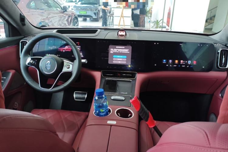 Used Hima AITO M8 2025 Extended-Range Ultra Version 53.4 kWh 5-Seater Edition Center Console