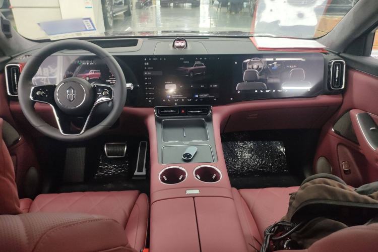 Used Hima AITO M8 2025 Extended-Range Max+ Version 53.4 kWh 5-Seater Edition Center Console