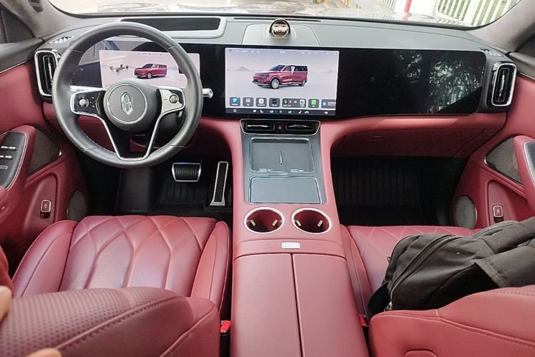 Used Hima AITO M8 2025 Extended-Range Ultra Version 53.4 kWh 5-Seater Edition Center Console
