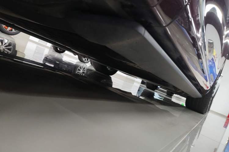 Used Hima AITO M8 2025 Extended-Range Ultra Version 53.4 kWh 5-Seater Edition Chassis Front Left