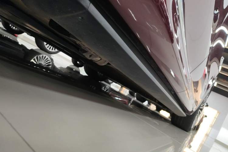 Used Hima AITO M8 2025 Extended-Range Ultra Version 53.4 kWh 5-Seater Edition Chassis Rear Right