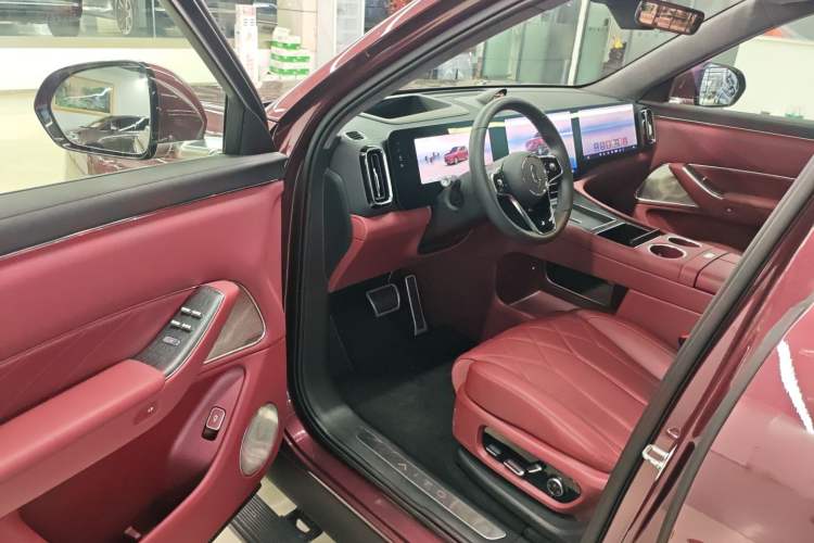 Used Hima AITO M8 2025 Extended-Range Ultra Version 53.4 kWh 5-Seater Edition Driver Seat